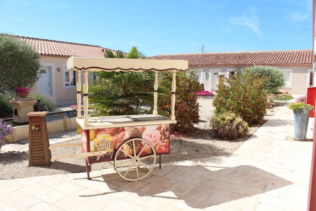 Hotel Et Residence De La Transhumance Saint-Martin-de-Crau Exterior foto
